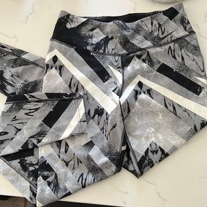 Nike high waist full length leggings. Size M